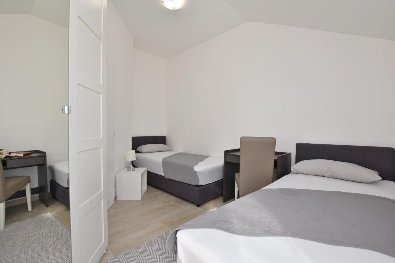 Apartments Danolic ピサック エクステリア 写真